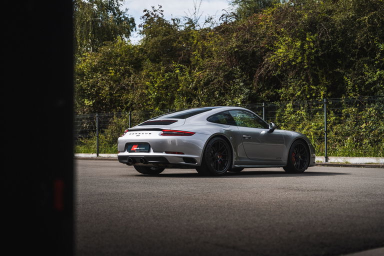 Porsche 991.2 Carrera GTS
