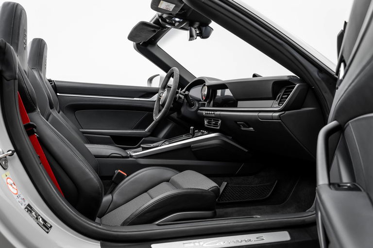 Porsche 992 Carrera S