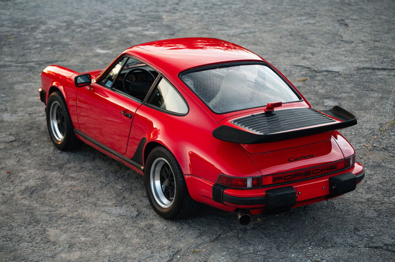 Porsche 911 Carrera 3.2 (US)