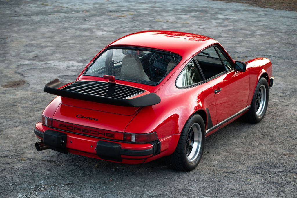 Porsche 911 Carrera 3.2 (US)