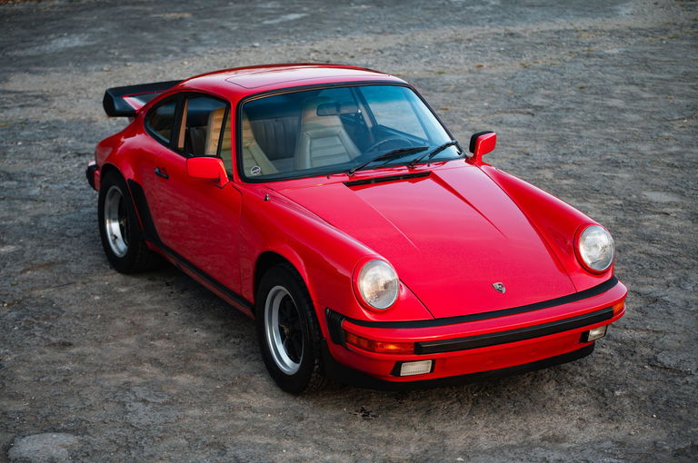 Porsche 911 Carrera 3.2 (US)