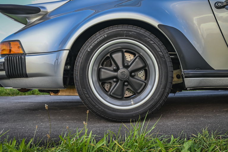 Porsche 911 Turbo 3.0 (US)