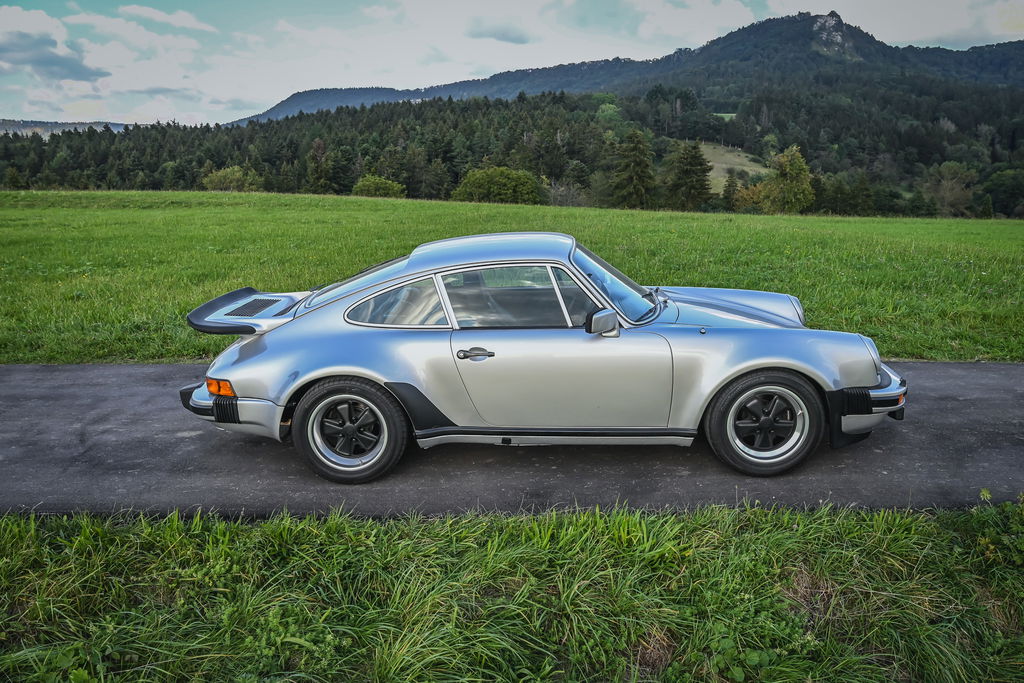 Porsche 911 Turbo 3.0 (US)