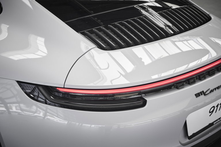 Porsche 992 Carrera 4 GTS