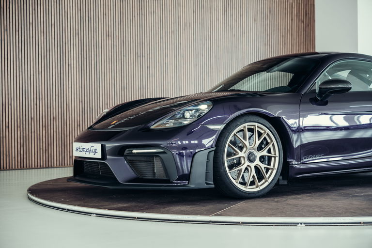 Porsche 718 Cayman GT4 RS
