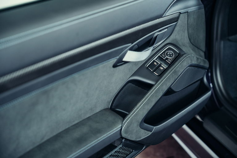 Porsche 718 Cayman GT4 RS