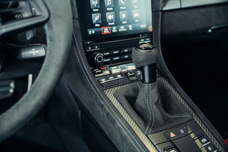 Porsche 718 Cayman GT4 RS