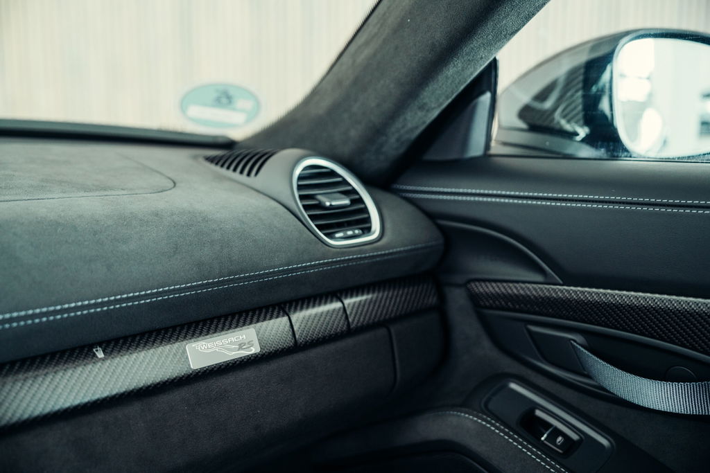 Porsche 718 Cayman GT4 RS