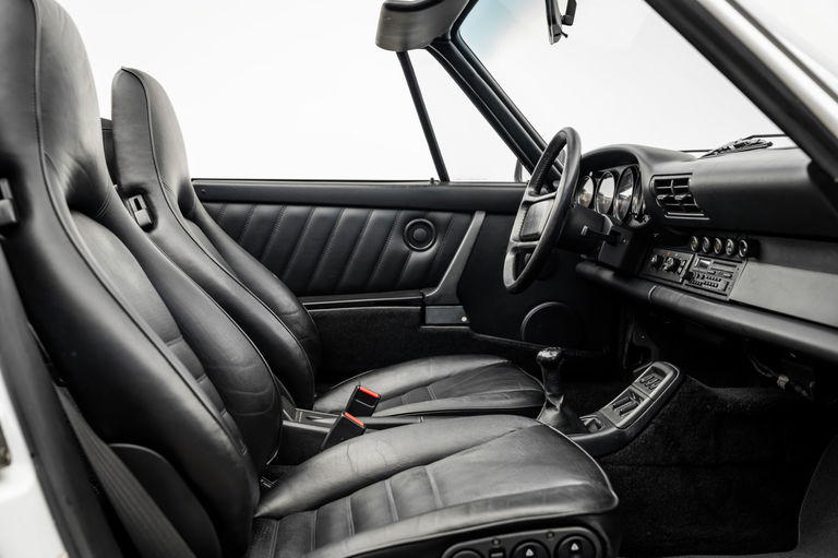 Porsche 964 Carrera 4