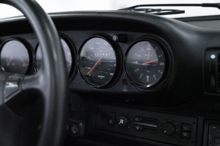 Porsche 964 Carrera 2 Speedster