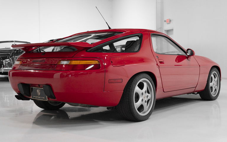 Porsche 928 GTS