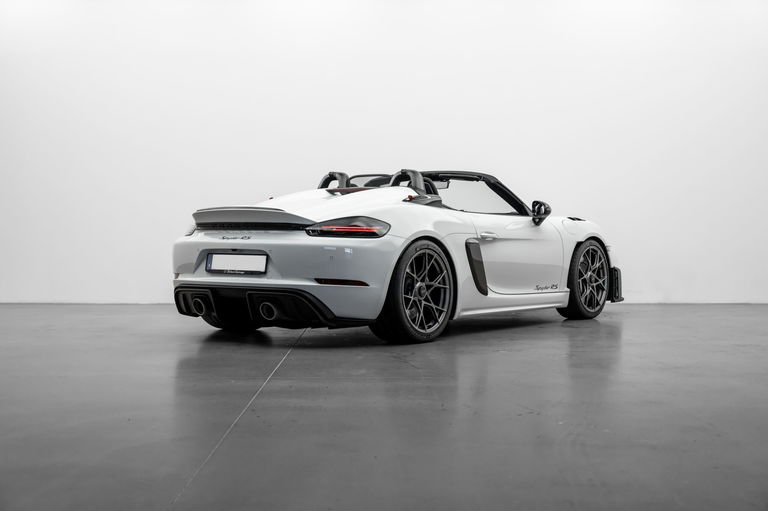 Porsche 718 Spyder RS