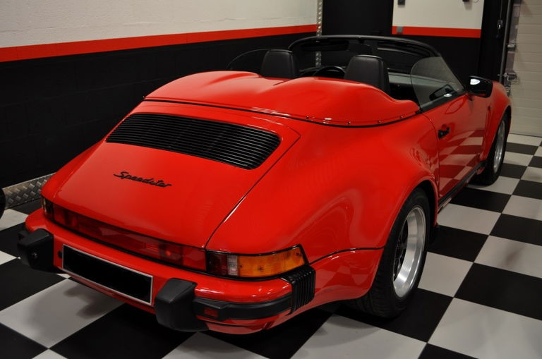 Porsche 911 Carrera 3.2 Speedster