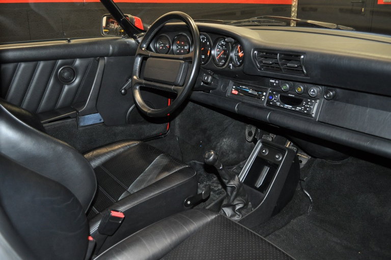 Porsche 911 Carrera 3.2 Speedster