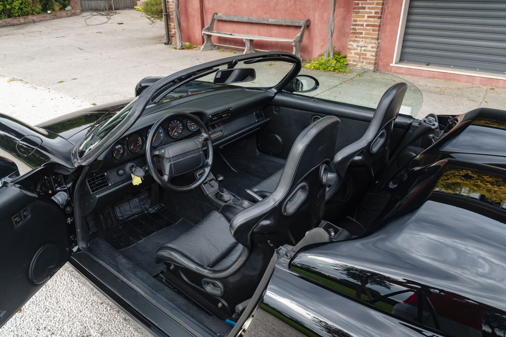 Porsche 964 Carrera 2 Speedster