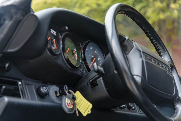 Porsche 964 Carrera 2 Speedster