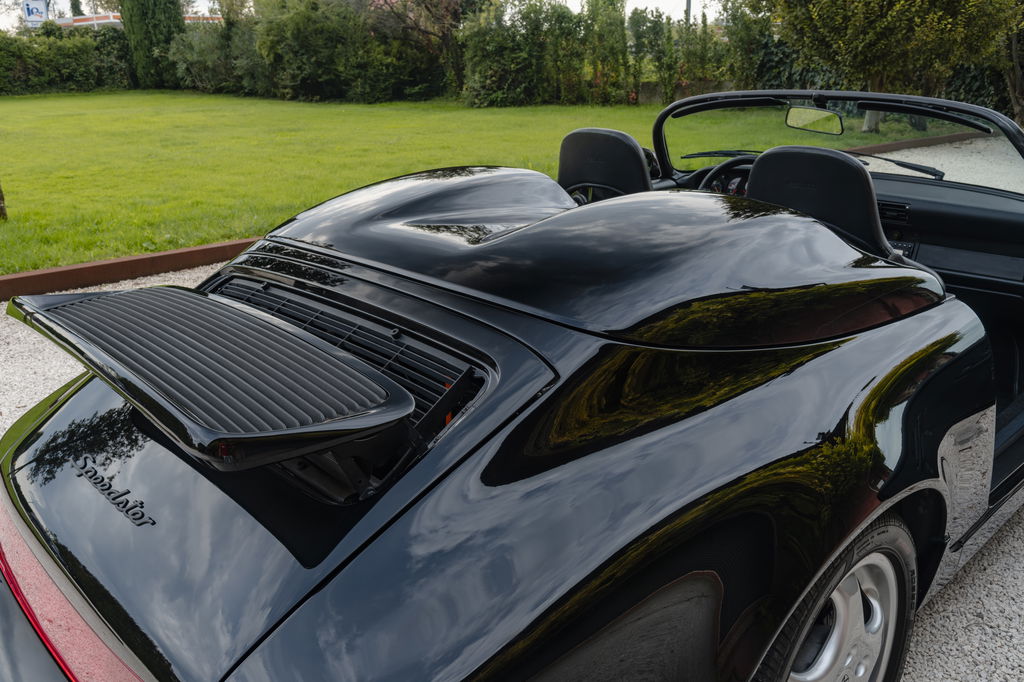 Porsche 964 Carrera 2 Speedster