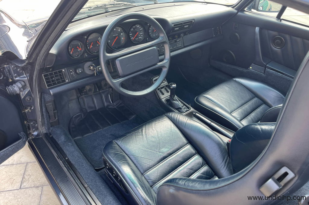 Porsche 964 Carrera 4