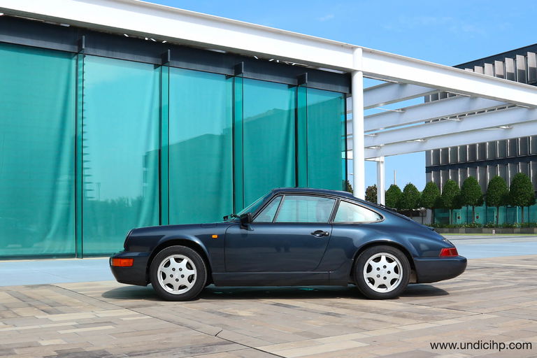 Porsche 964 Carrera 4