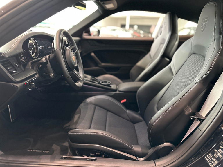 Porsche 992 GT3 Touring