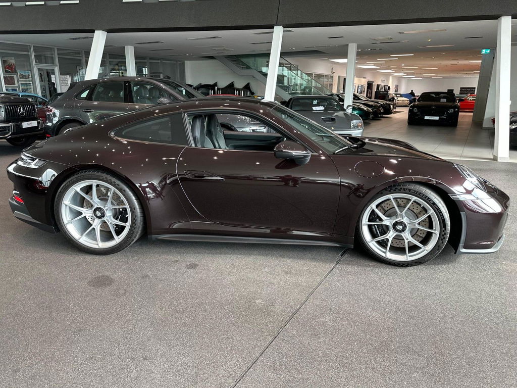 Porsche 992 GT3 Touring