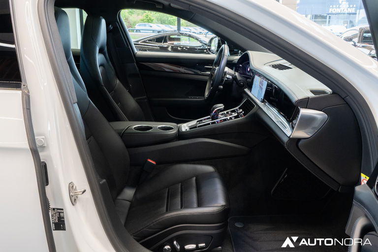 Porsche Panamera 4 E-Hybrid