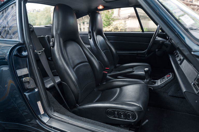 Porsche 993 Carrera 4