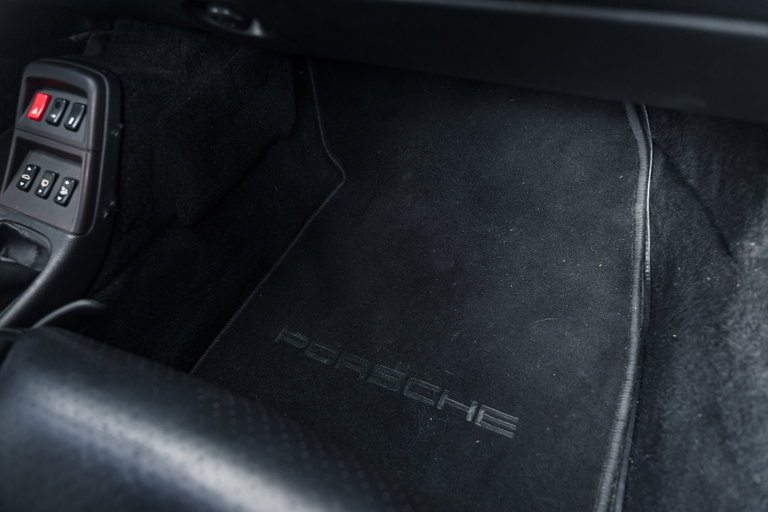 Porsche 993 Carrera 4