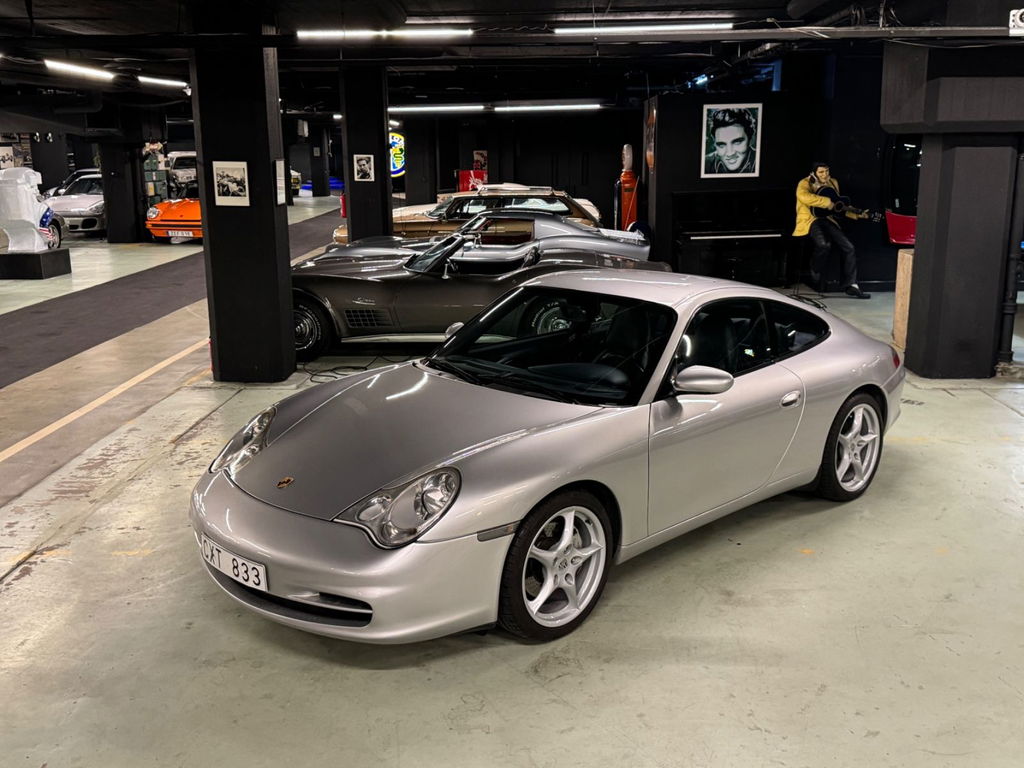 Porsche 996 Carrera 4