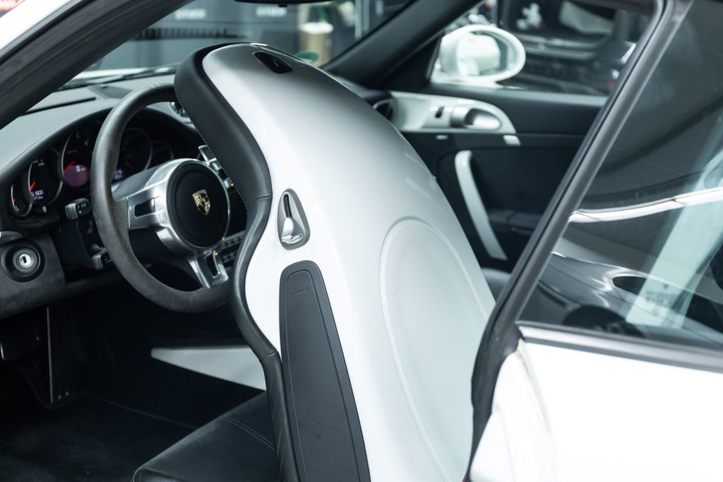 Porsche 997.2 Carrera GTS