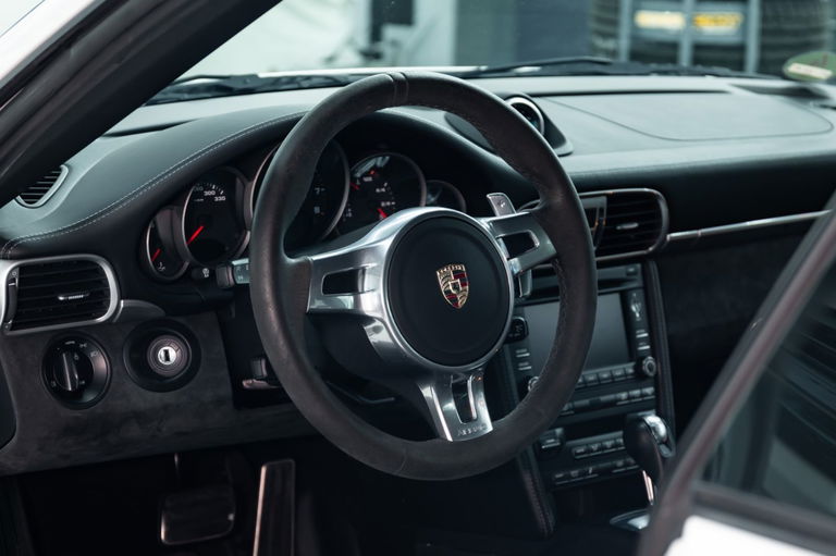 Porsche 997.2 Carrera GTS