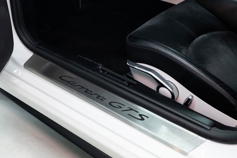 Porsche 997.2 Carrera GTS