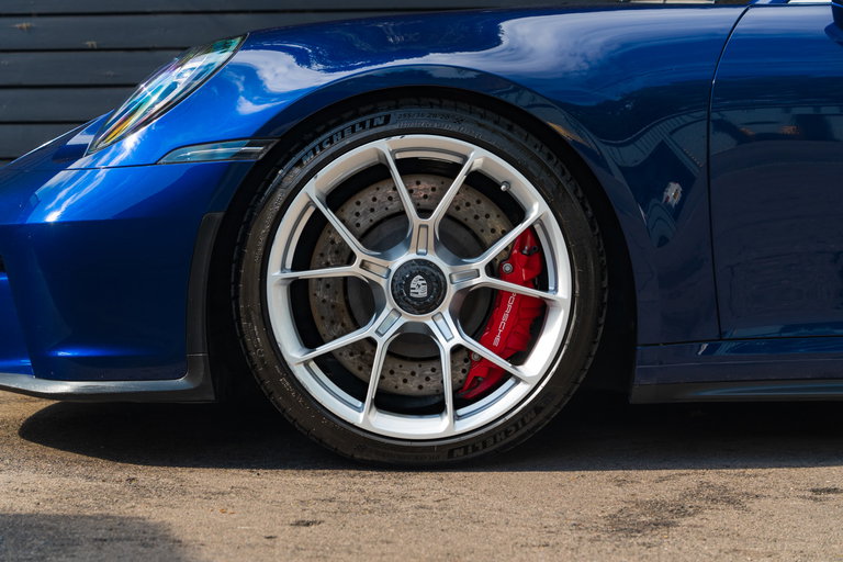 Porsche 992 GT3 Touring