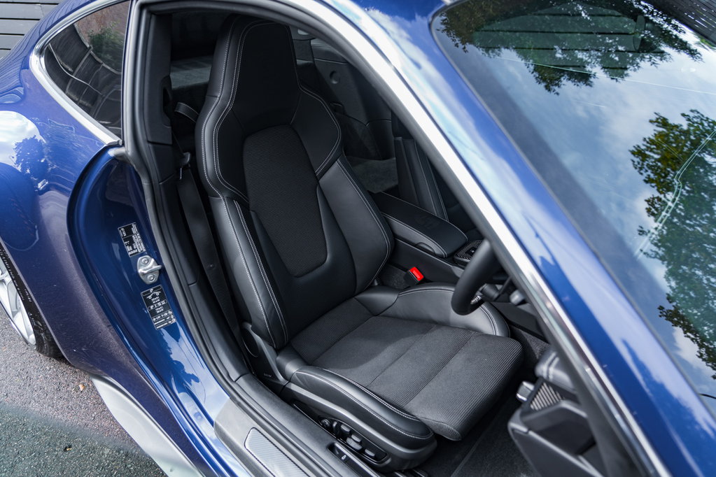 Porsche 992 GT3 Touring