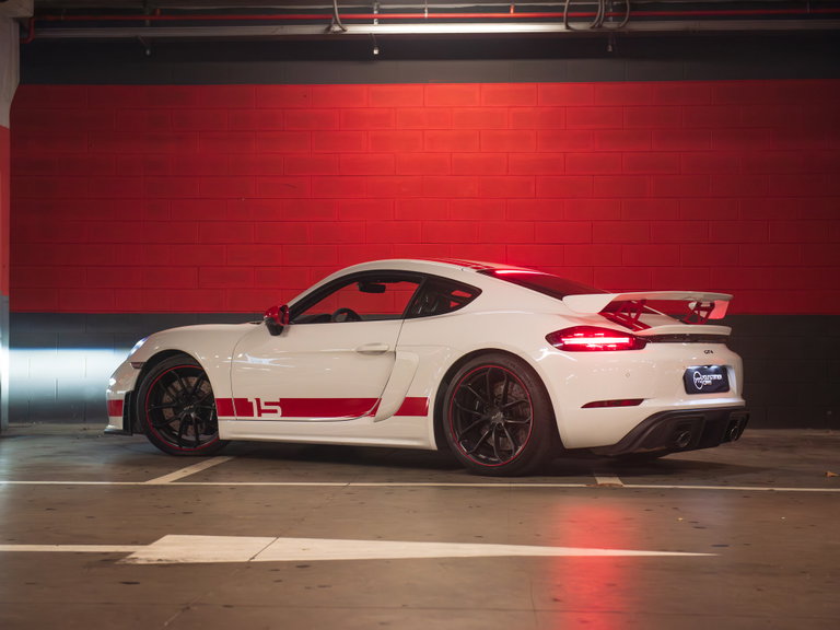 Porsche 718 Cayman GT4