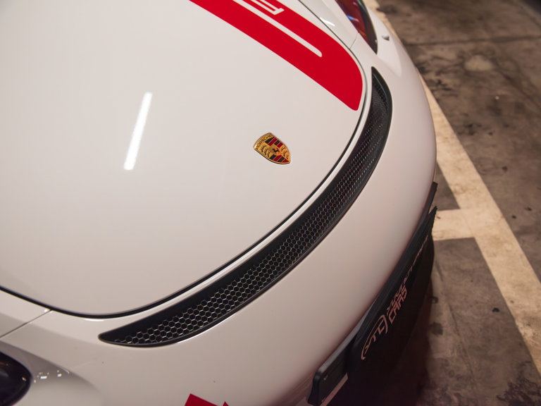 Porsche 718 Cayman GT4