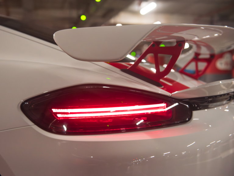 Porsche 718 Cayman GT4
