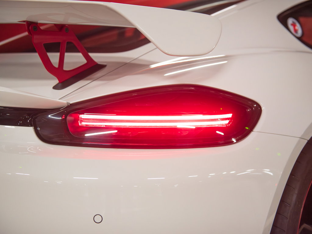 Porsche 718 Cayman GT4