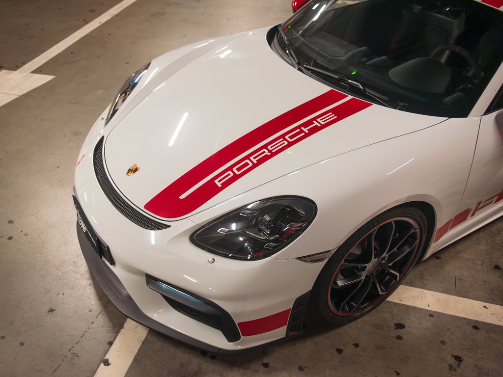 Porsche 718 Cayman GT4