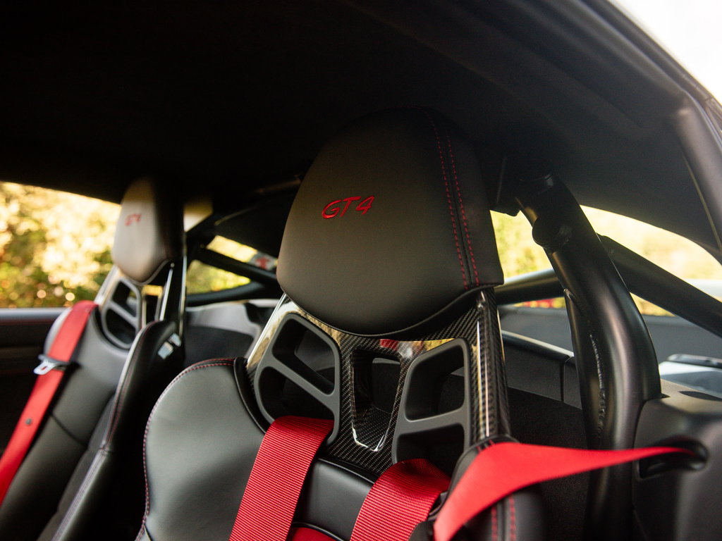 Porsche 718 Cayman GT4