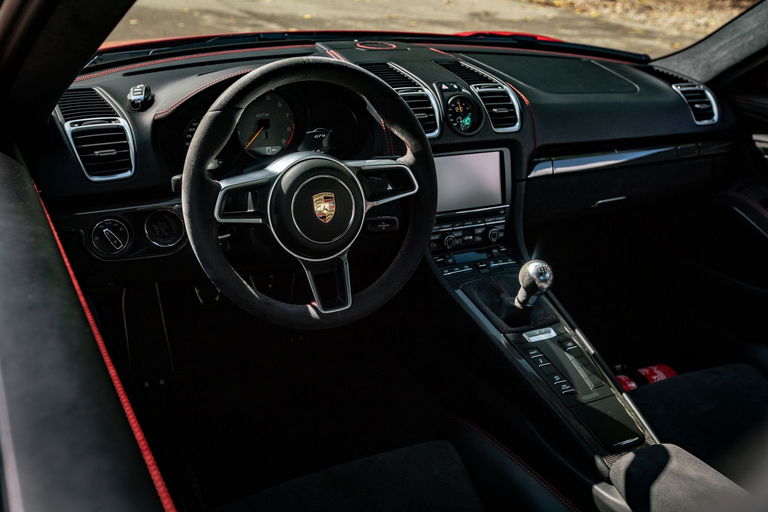 Porsche 981 Cayman GT4