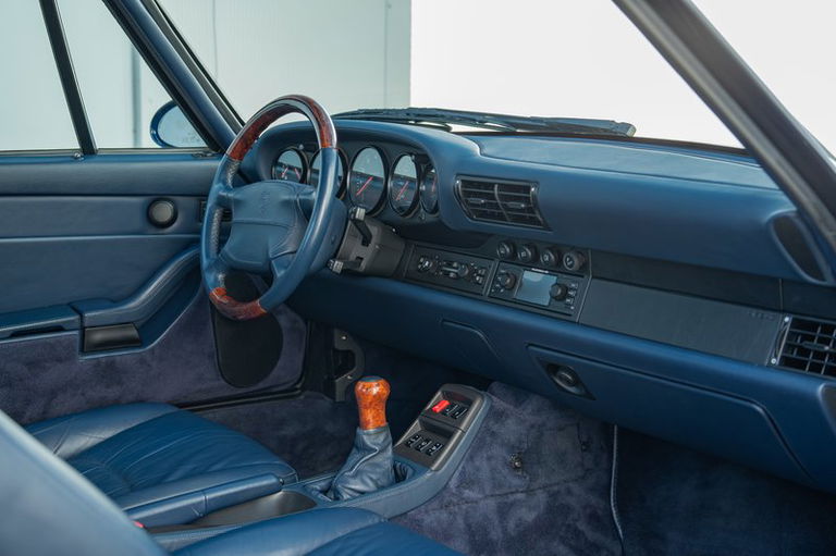 Porsche 993 Carrera 4S