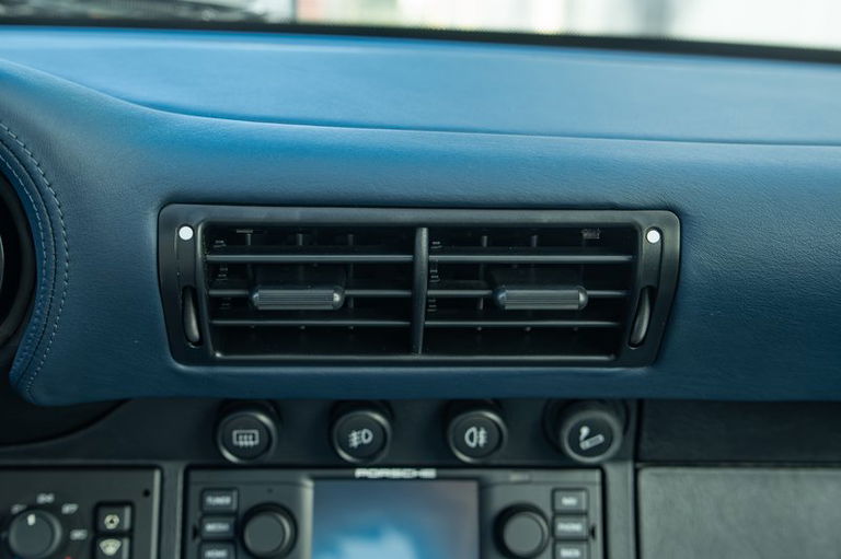 Porsche 993 Carrera 4S