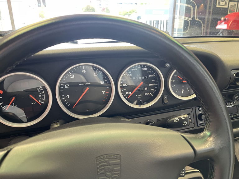 Porsche 993 Carrera 4