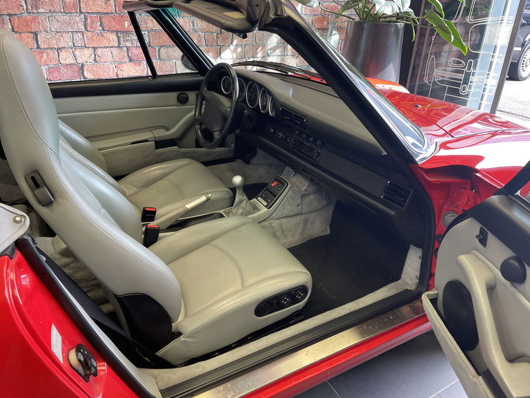 Porsche 993 Carrera 4