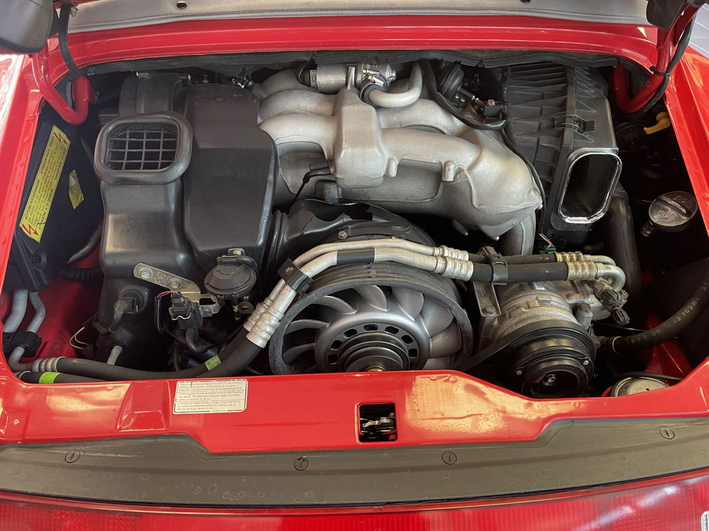 Porsche 993 Carrera 4