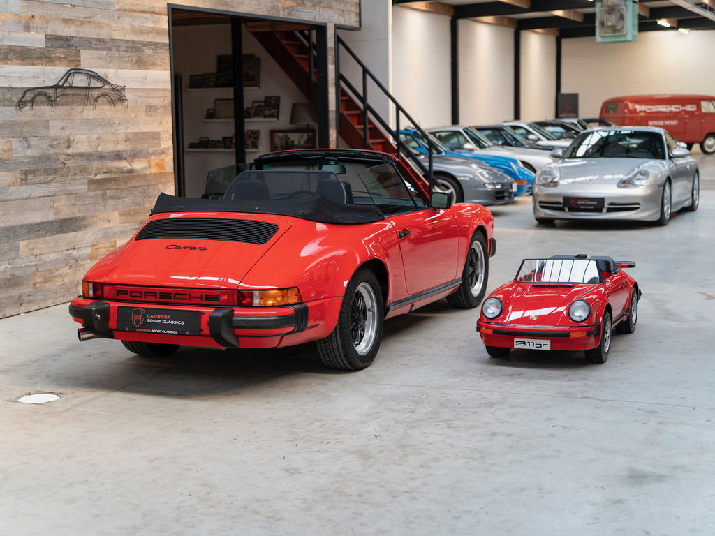 Porsche 911 Carrera 3.2 (US)