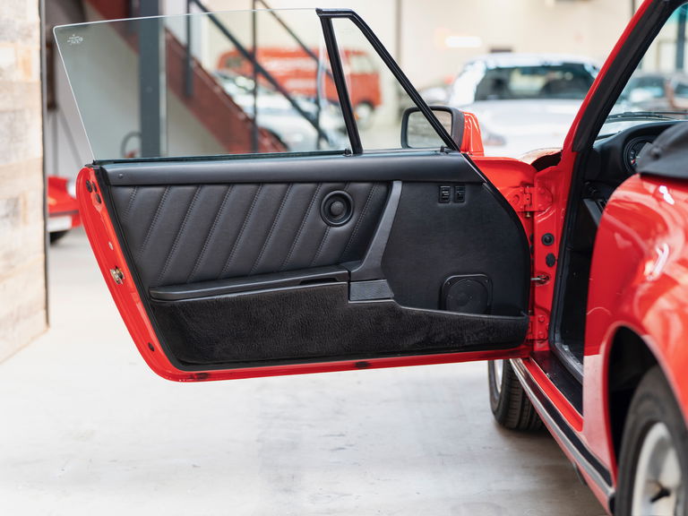 Porsche 911 Carrera 3.2 (US)