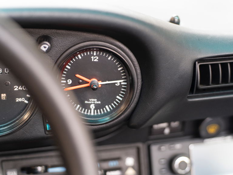 Porsche 911 Carrera 3.2 (US)