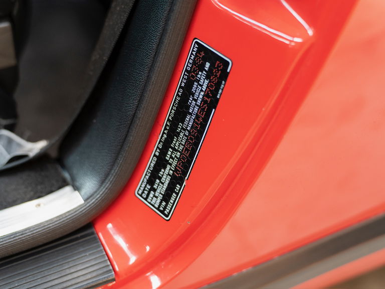 Porsche 911 Carrera 3.2 (US)